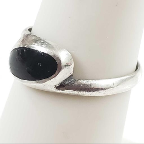 925 Vintage Sterling Silver Handmade black Onyx Inlay Ring 6